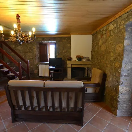 Casa Dos Cavaleiros Com Piscina Privada Holiday home *